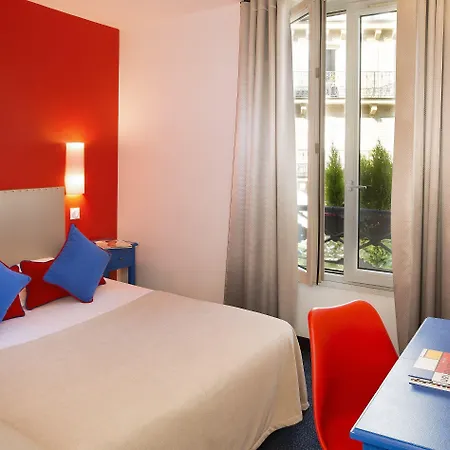 Hotel Du Mont Dore Batignolles 3*