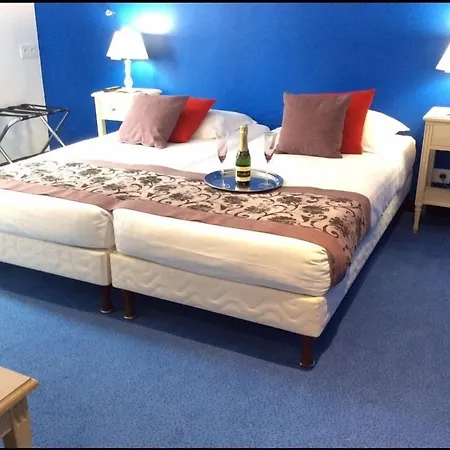 Du Mont Dore Batignolles 3* Parigi
