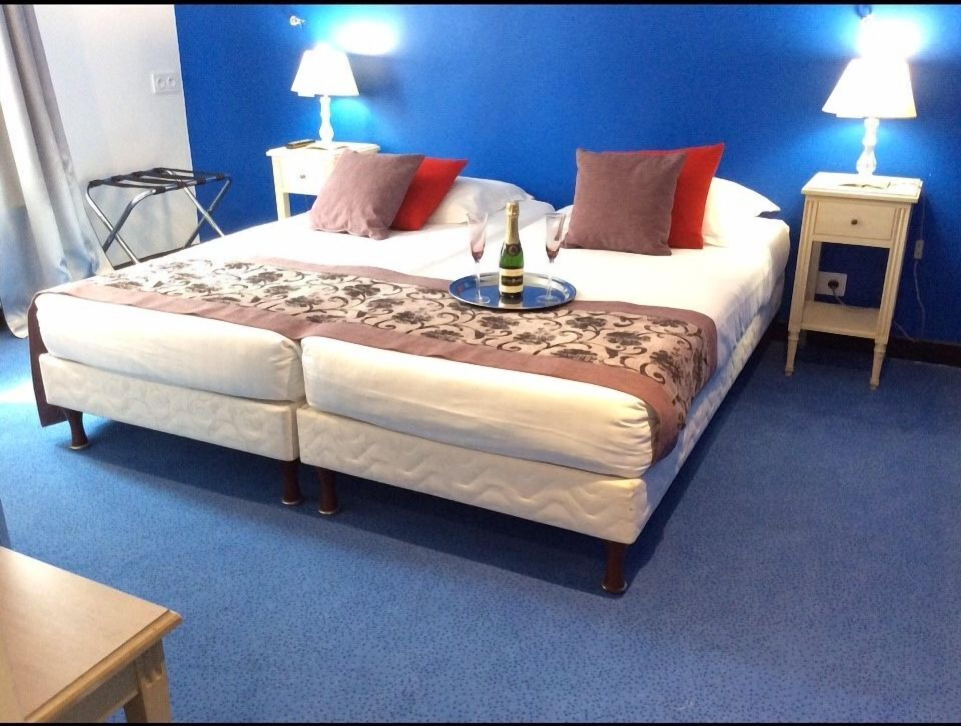 Du Mont Dore Batignolles 3* Paris