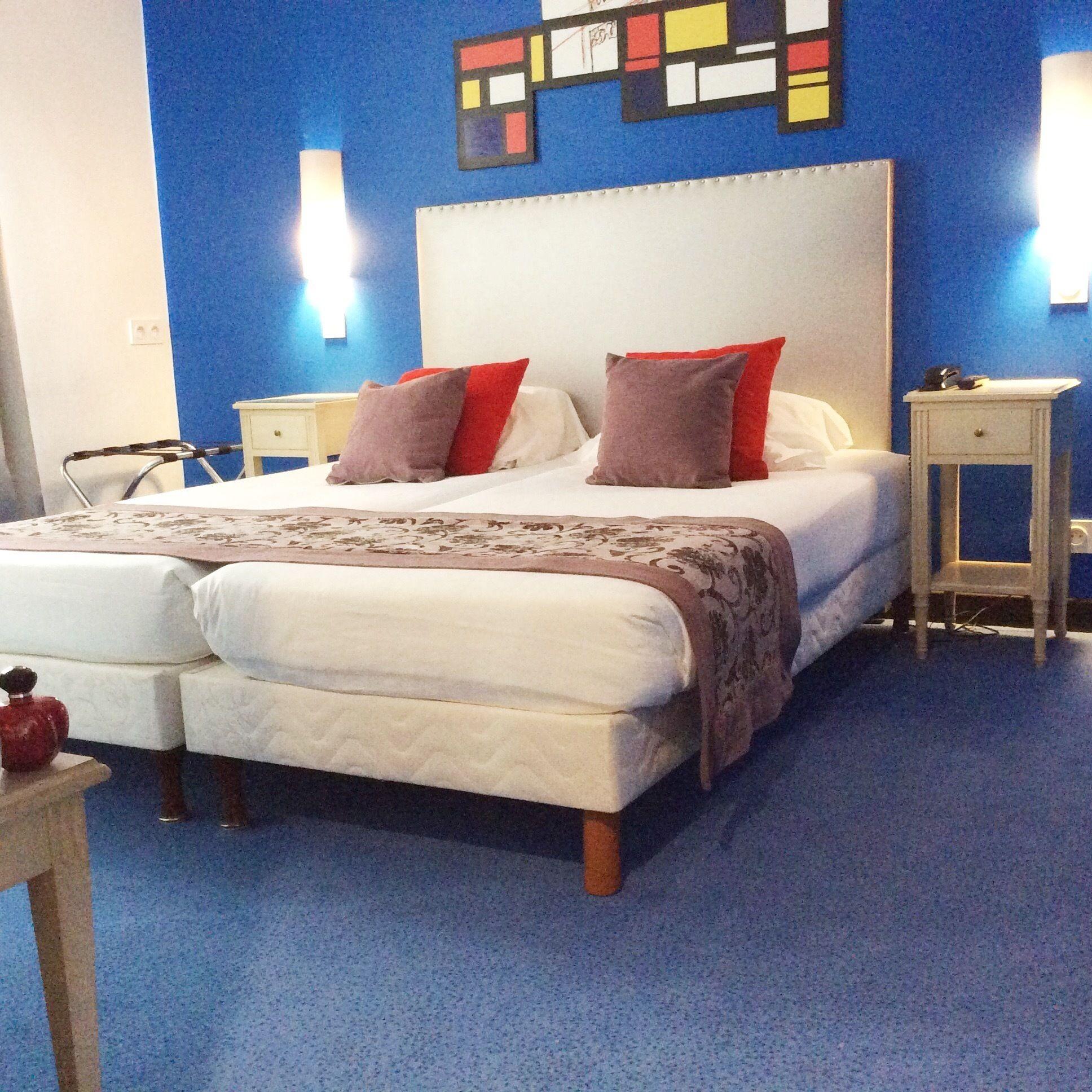 Hotel Du Mont Dore Batignolles 3*