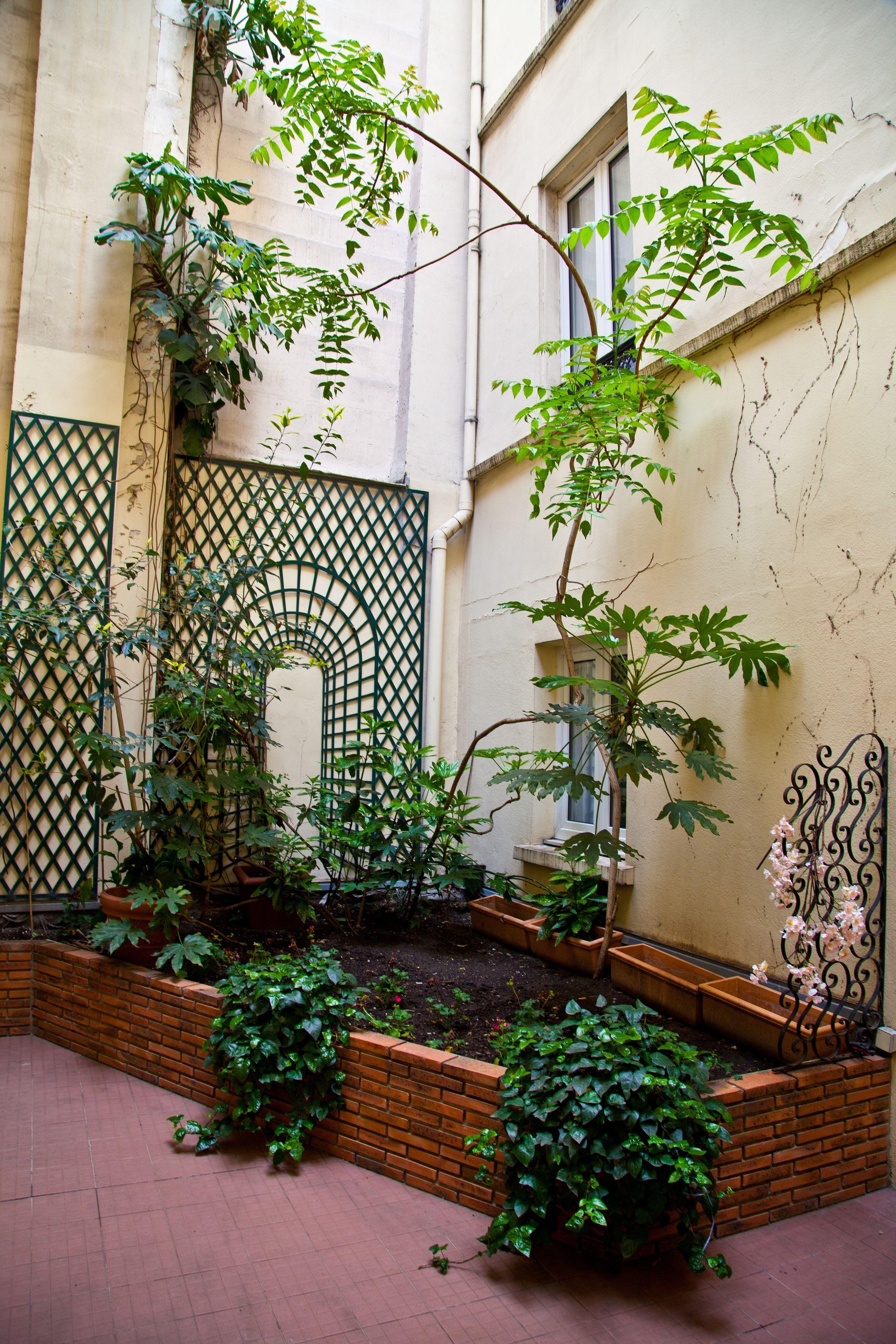 Du Mont Dore Batignolles 3* Paris