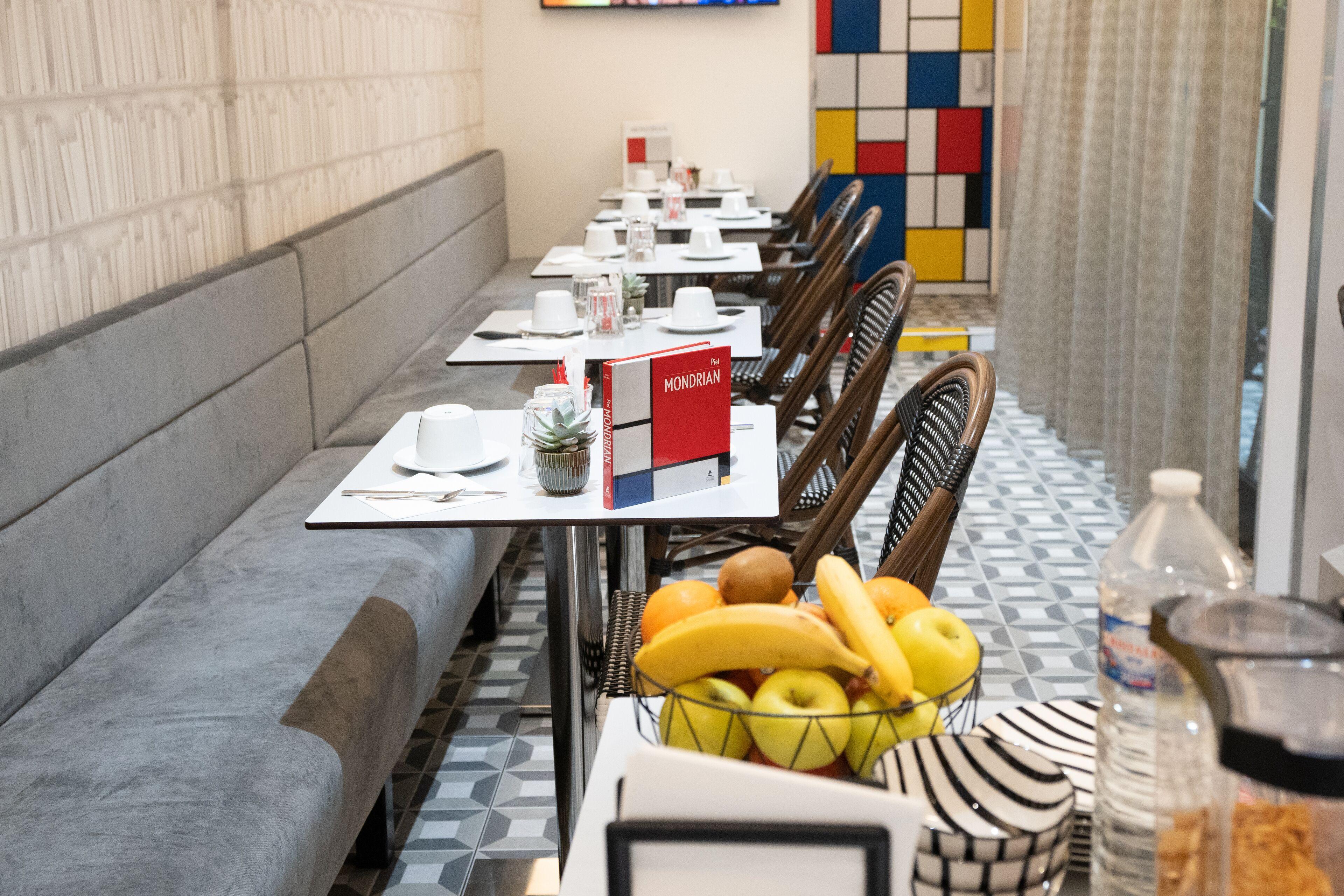 Hotel Du Mont Dore Batignolles