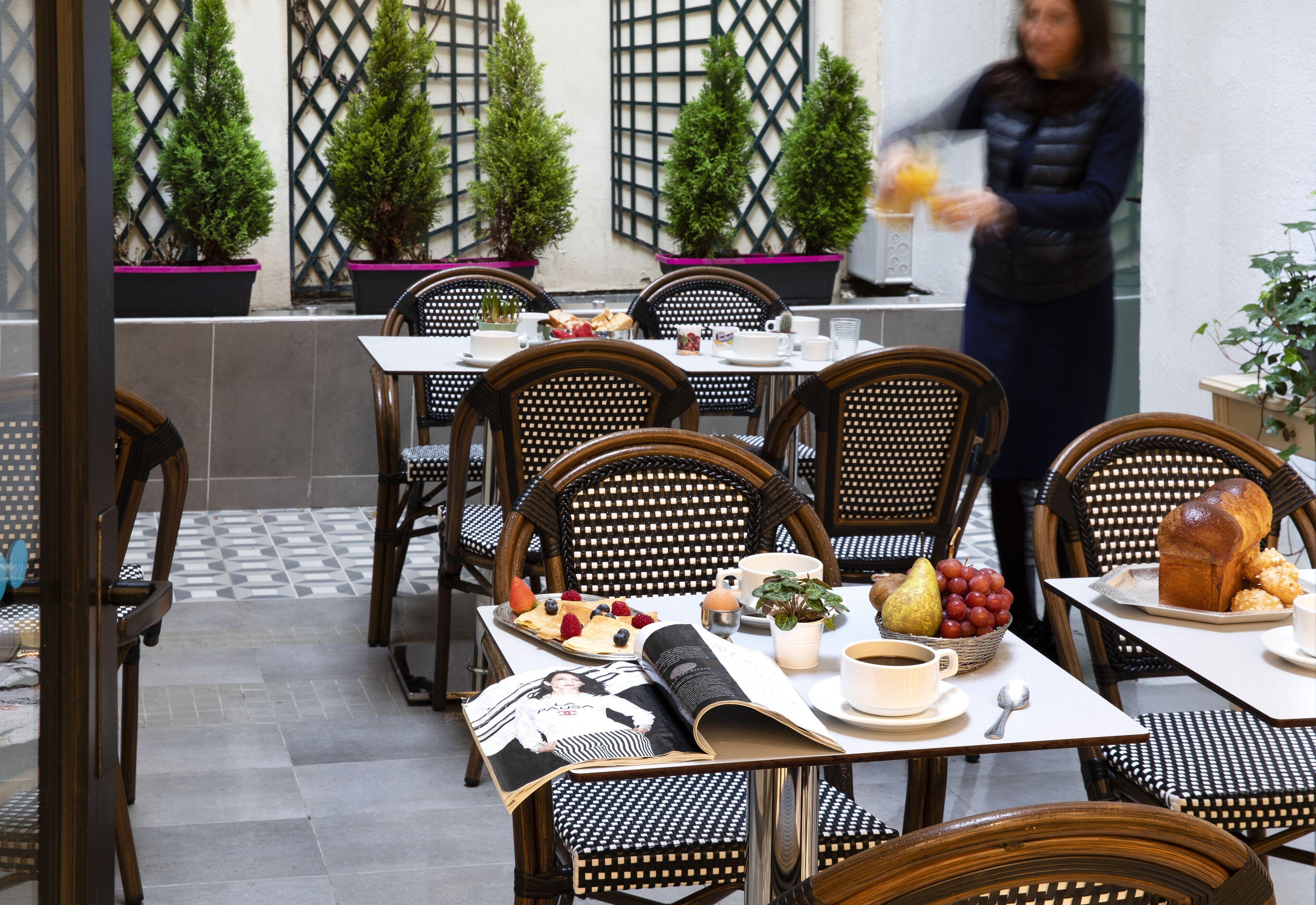 Hotel Du Mont Dore Batignolles 3*