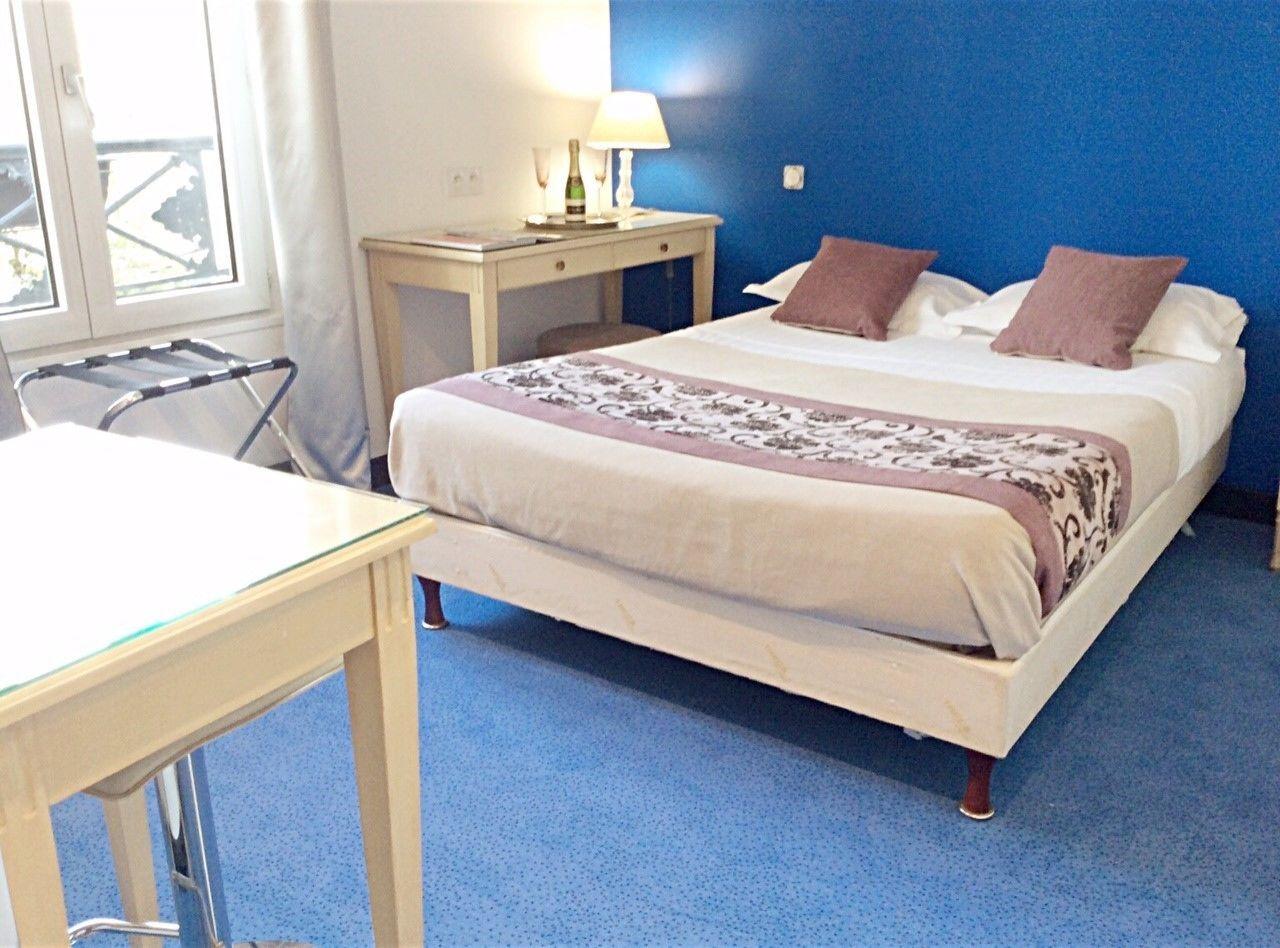 Du Mont Dore Batignolles Hotel