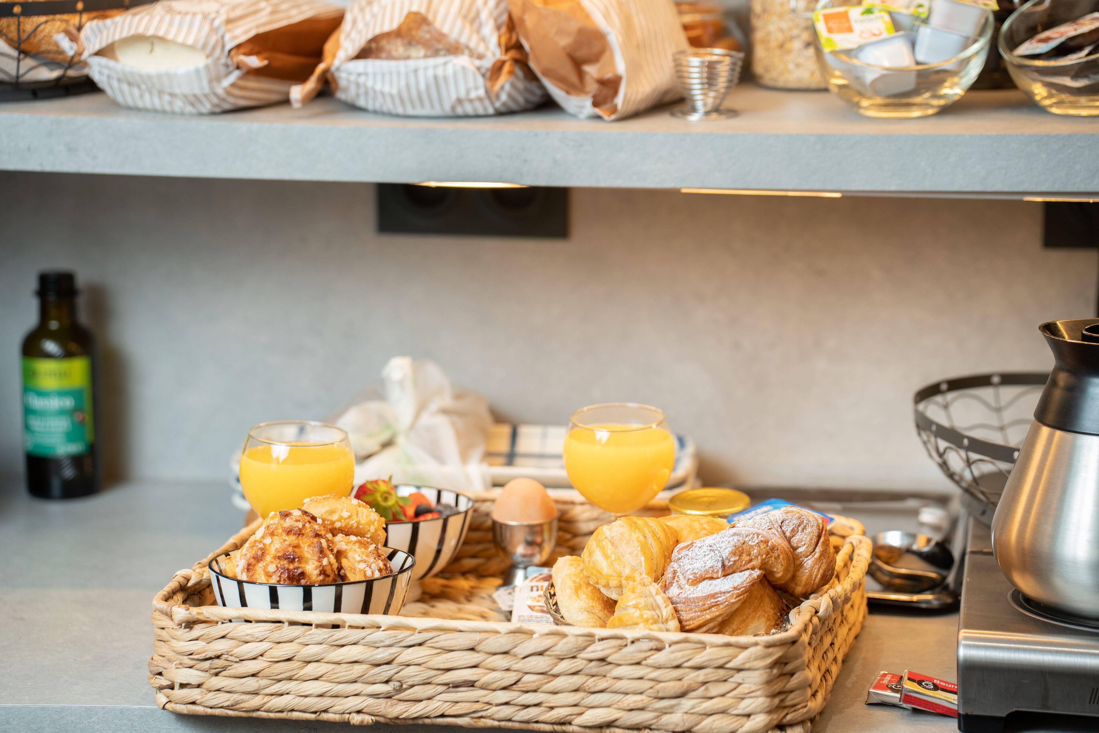 Du Mont Dore Batignolles Hotel